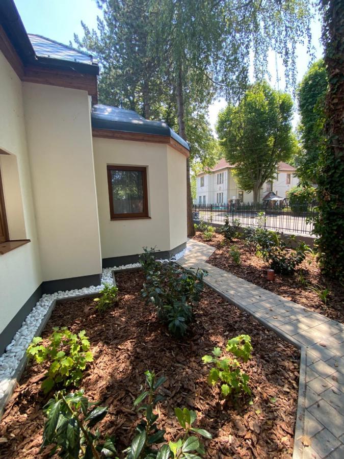 Karinthy Haz Guest House Siofok Exterior photo