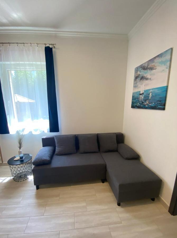 Karinthy Haz Guest House Siofok Exterior photo