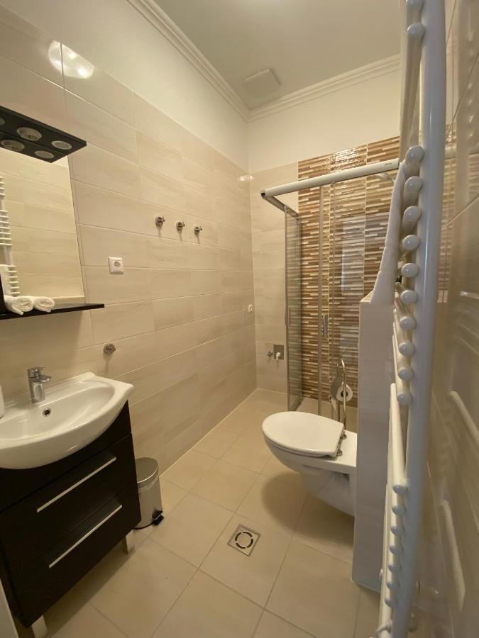 Karinthy Haz Guest House Siofok Exterior photo