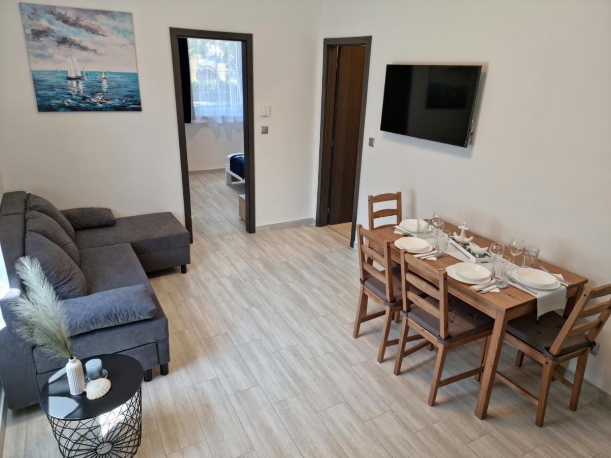 Karinthy Haz Guest House Siofok Exterior photo