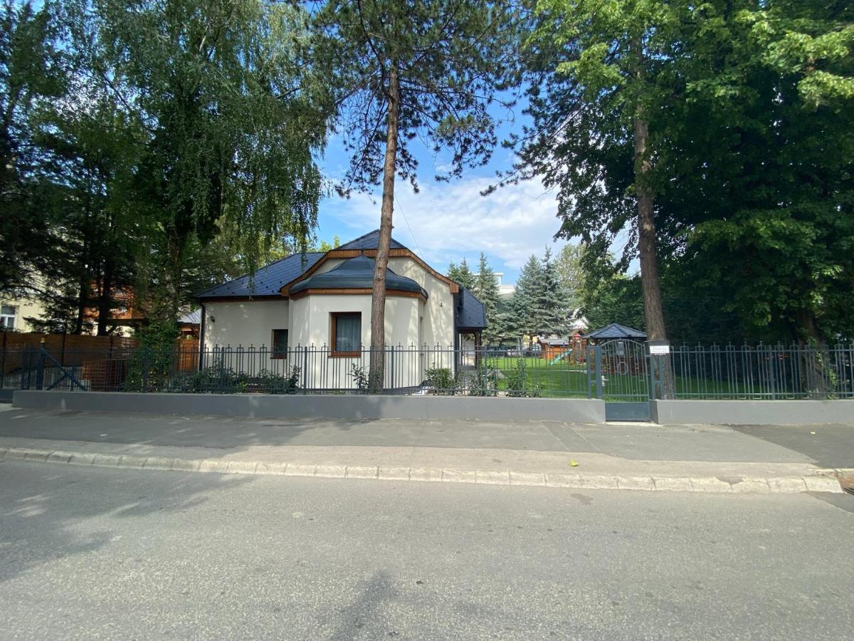 Karinthy Haz Guest House Siofok Exterior photo